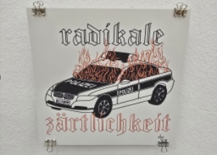 Brennender Polizeiwagen